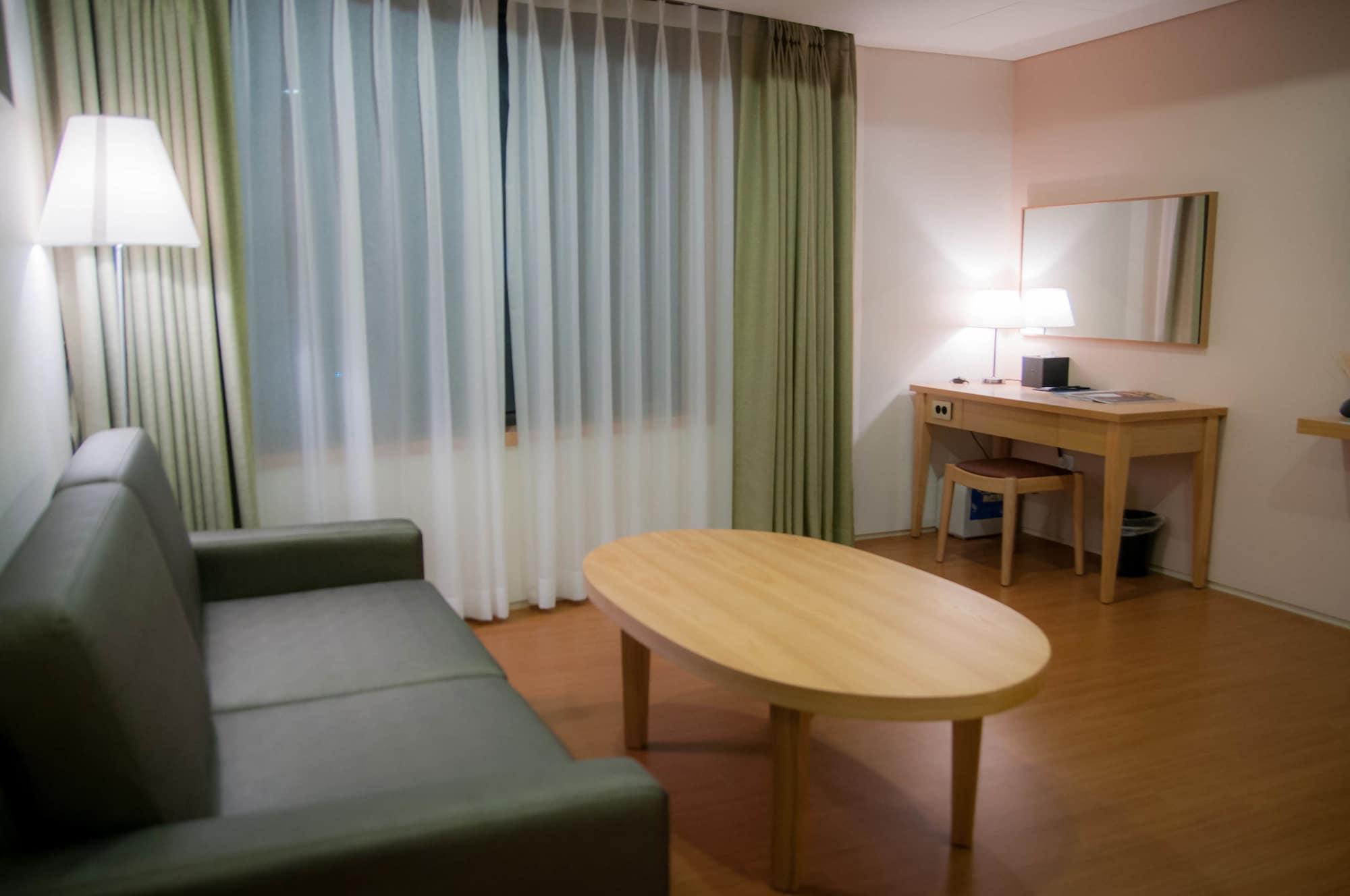 Benikea Jungmun Hotel Seogwipo Exteriör bild