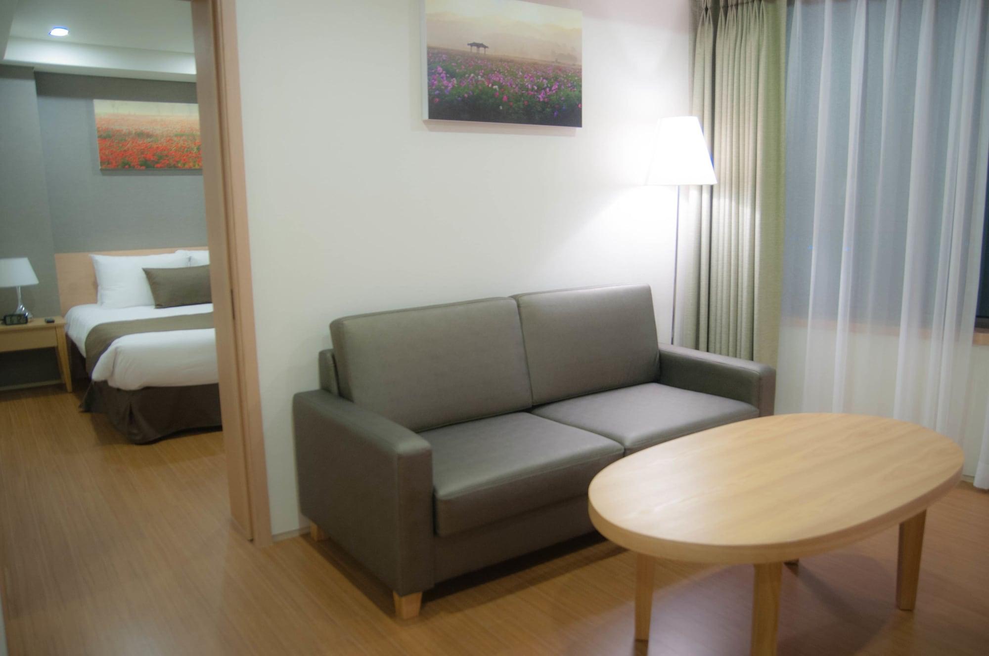 Benikea Jungmun Hotel Seogwipo Exteriör bild