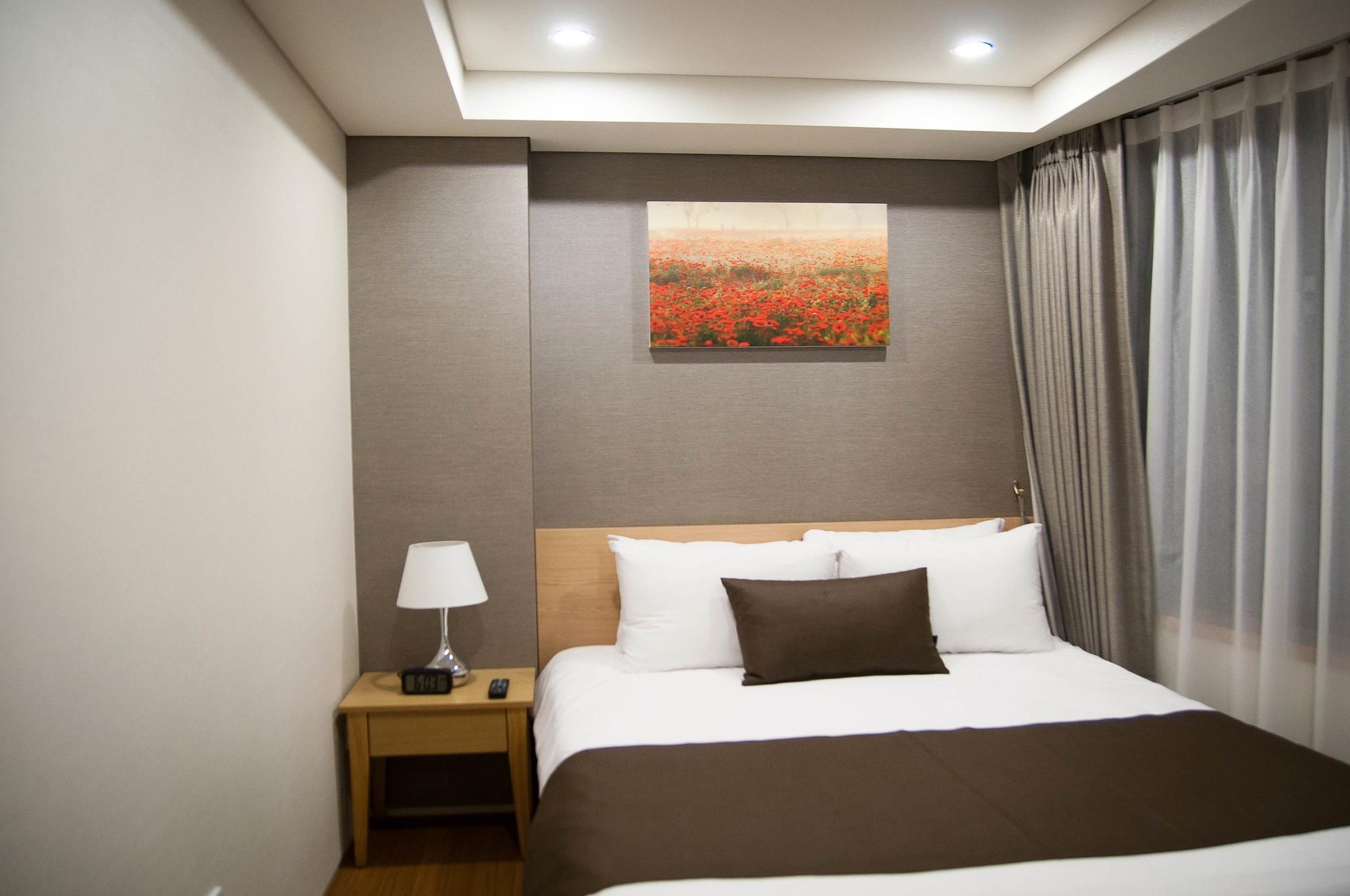 Benikea Jungmun Hotel Seogwipo Exteriör bild